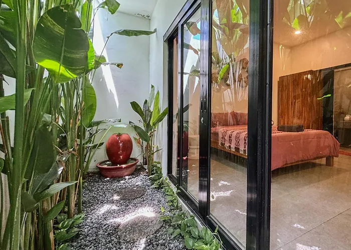 Soane Summer House By Agata アパート